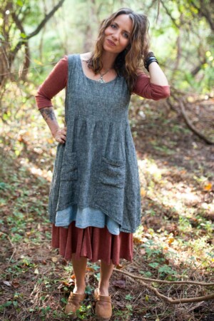 Meg wears a chambray Metamorphic Dress sewing pattern.